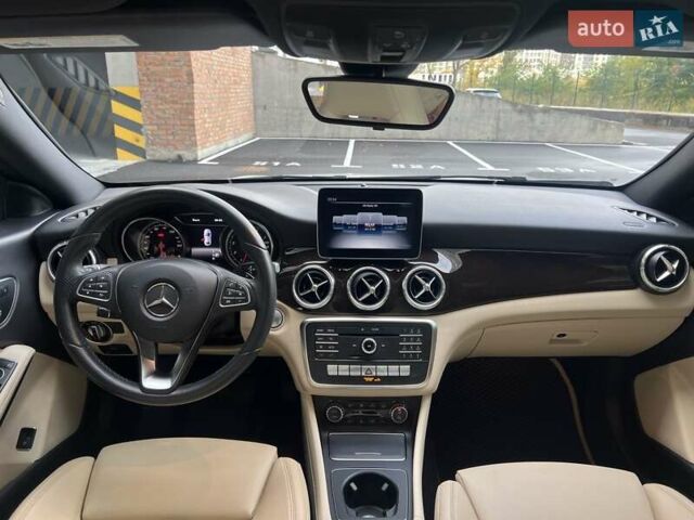 Белый Мерседес ЦЛА-класс, объемом двигателя 1.99 л и пробегом 67 тыс. км за 18000 $, фото 31 на Automoto.ua