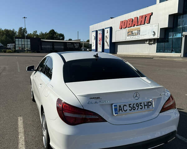 Белый Мерседес ЦЛА-класс, объемом двигателя 1.99 л и пробегом 116 тыс. км за 22000 $, фото 4 на Automoto.ua