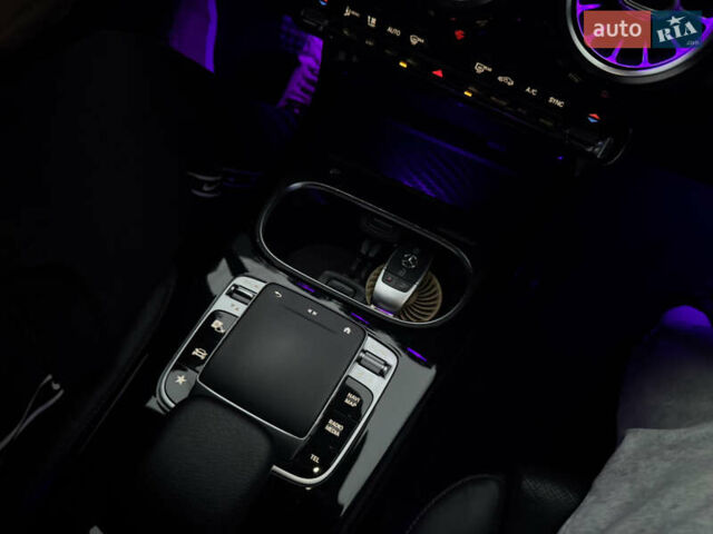 Белый Мерседес ЦЛА-класс, объемом двигателя 1.99 л и пробегом 116 тыс. км за 36000 $, фото 35 на Automoto.ua