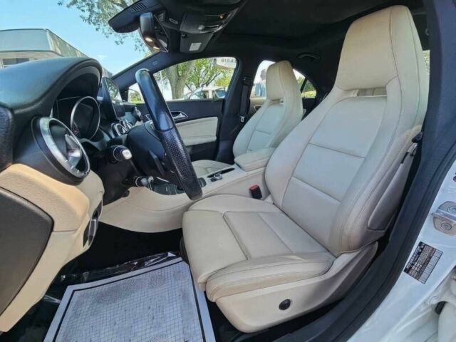 Білий Мерседес ЦЛА-клас, об'ємом двигуна 2 л та пробігом 50 тис. км за 12800 $, фото 8 на Automoto.ua