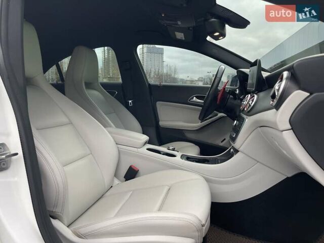 Белый Мерседес ЦЛА-класс, объемом двигателя 1.99 л и пробегом 95 тыс. км за 20800 $, фото 32 на Automoto.ua