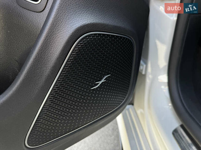 Белый Мерседес ЦЛА-класс, объемом двигателя 2 л и пробегом 83 тыс. км за 41500 $, фото 39 на Automoto.ua