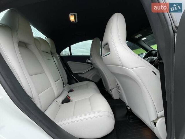 Белый Мерседес ЦЛА-класс, объемом двигателя 1.99 л и пробегом 95 тыс. км за 20800 $, фото 36 на Automoto.ua