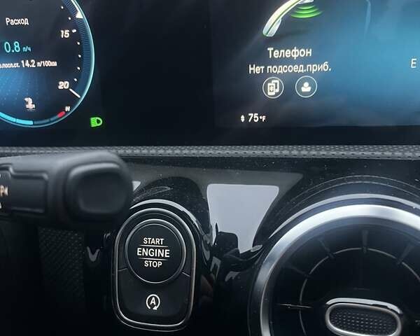 Білий Мерседес ЦЛА-клас, об'ємом двигуна 2 л та пробігом 89 тис. км за 30210 $, фото 15 на Automoto.ua