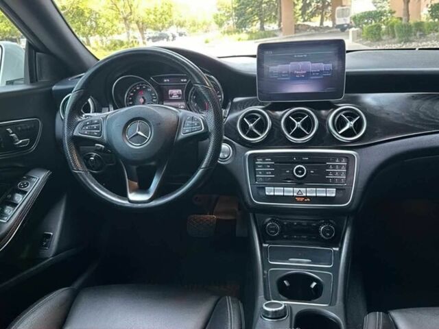 Мерседес ЦЛА-класс 2019 в Днепре (Днепропетровске) на Automoto.ua Белый Мерседес ЦЛА-класс, объемом двигателя 2 л и пробегом 42 тыс. км за 7500 $, фото 7 на Automoto.ua