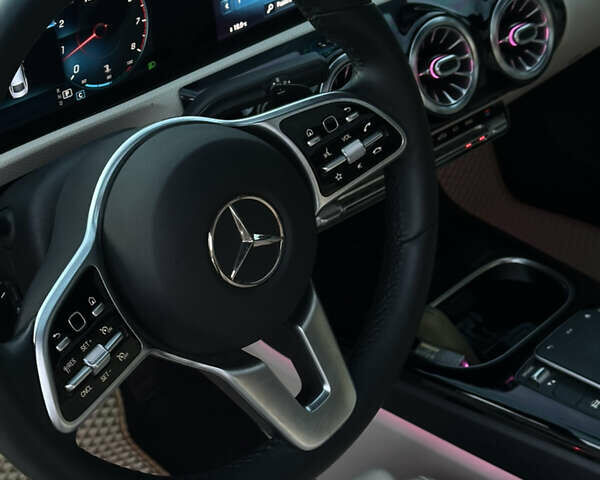 Білий Мерседес ЦЛА-клас, об'ємом двигуна 1.99 л та пробігом 38 тис. км за 32500 $, фото 53 на Automoto.ua