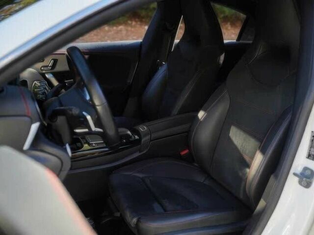 Белый Мерседес ЦЛА-класс, объемом двигателя 2 л и пробегом 11 тыс. км за 12000 $, фото 11 на Automoto.ua