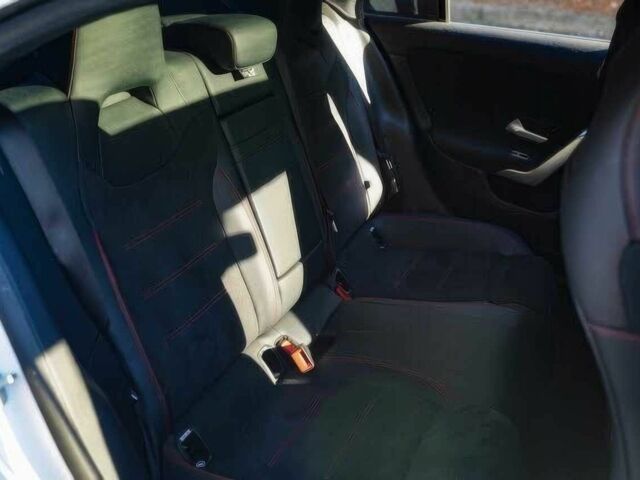 Белый Мерседес ЦЛА-класс, объемом двигателя 2 л и пробегом 11 тыс. км за 12000 $, фото 14 на Automoto.ua