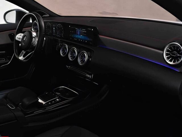 Белый Мерседес ЦЛА-класс, объемом двигателя 2 л и пробегом 28 тыс. км за 11200 $, фото 12 на Automoto.ua