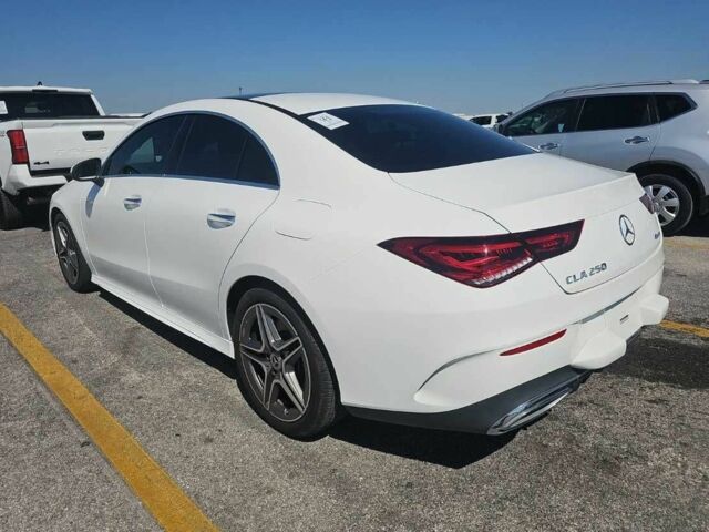 Білий Мерседес ЦЛА-клас, об'ємом двигуна 0 л та пробігом 32 тис. км за 30000 $, фото 3 на Automoto.ua