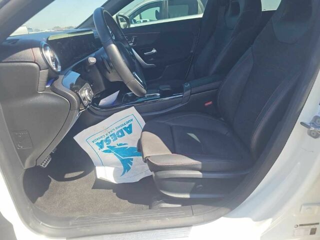 Білий Мерседес ЦЛА-клас, об'ємом двигуна 0 л та пробігом 32 тис. км за 30000 $, фото 11 на Automoto.ua