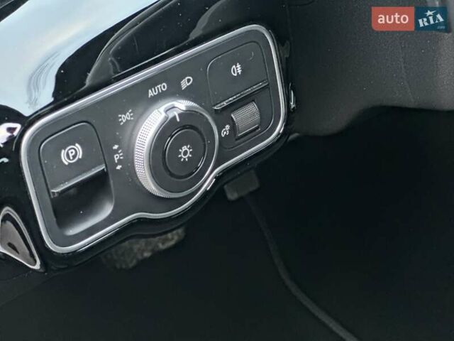 Белый Мерседес ЦЛА-класс, объемом двигателя 2 л и пробегом 22 тыс. км за 43000 $, фото 13 на Automoto.ua