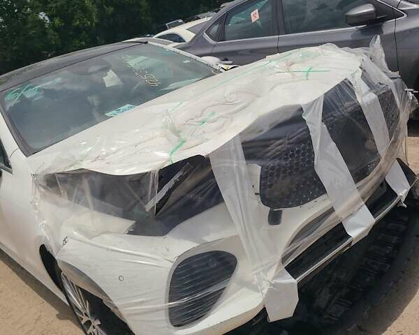 Белый Мерседес ЦЛА-класс, объемом двигателя 2 л и пробегом 22 тыс. км за 43000 $, фото 27 на Automoto.ua