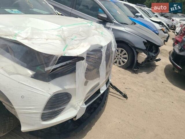 Белый Мерседес ЦЛА-класс, объемом двигателя 2 л и пробегом 22 тыс. км за 43000 $, фото 28 на Automoto.ua