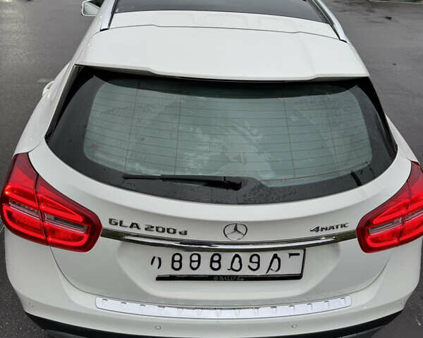 Белый Мерседес ЦЛА-класс, объемом двигателя 2.2 л и пробегом 119 тыс. км за 20500 $, фото 10 на Automoto.ua