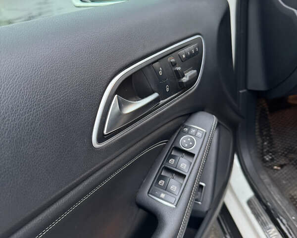 Белый Мерседес ЦЛА-класс, объемом двигателя 2.2 л и пробегом 119 тыс. км за 20500 $, фото 15 на Automoto.ua