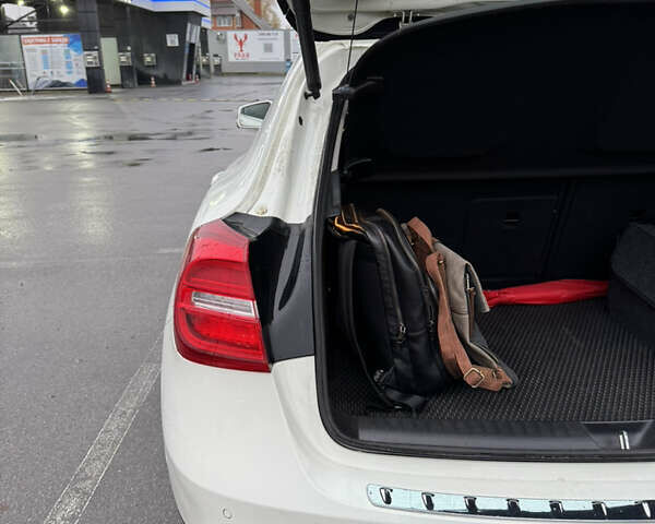 Белый Мерседес ЦЛА-класс, объемом двигателя 2.2 л и пробегом 119 тыс. км за 20500 $, фото 12 на Automoto.ua