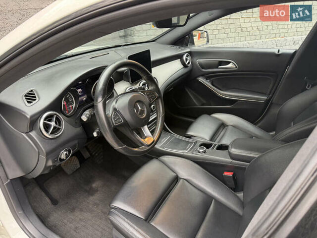 Белый Мерседес ЦЛА-класс, объемом двигателя 2.14 л и пробегом 136 тыс. км за 20500 $, фото 21 на Automoto.ua