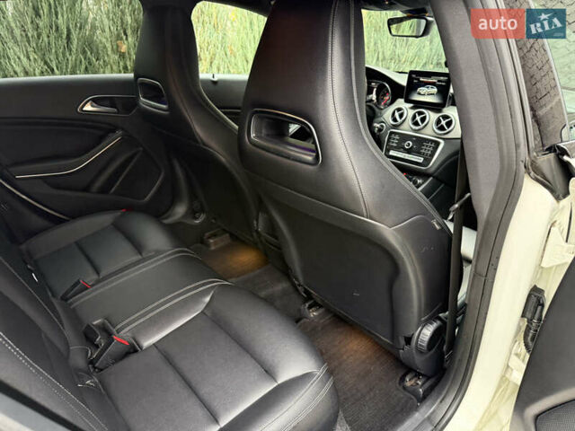 Белый Мерседес ЦЛА-класс, объемом двигателя 2.14 л и пробегом 136 тыс. км за 20500 $, фото 35 на Automoto.ua