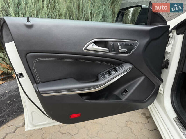 Белый Мерседес ЦЛА-класс, объемом двигателя 2.14 л и пробегом 136 тыс. км за 20500 $, фото 29 на Automoto.ua