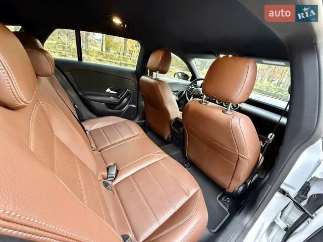 Белый Мерседес ЦЛА-класс, объемом двигателя 2 л и пробегом 160 тыс. км за 25950 $, фото 77 на Automoto.ua