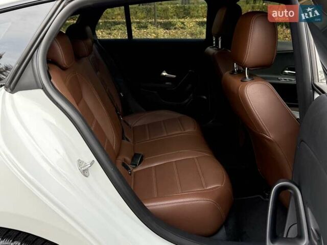 Белый Мерседес ЦЛА-класс, объемом двигателя 2 л и пробегом 160 тыс. км за 25950 $, фото 76 на Automoto.ua