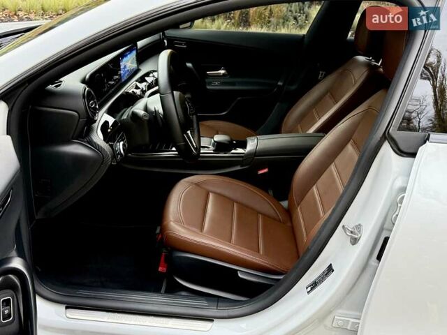 Белый Мерседес ЦЛА-класс, объемом двигателя 2 л и пробегом 160 тыс. км за 25950 $, фото 61 на Automoto.ua