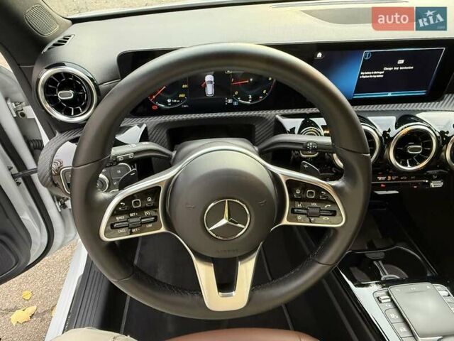 Белый Мерседес ЦЛА-класс, объемом двигателя 2 л и пробегом 160 тыс. км за 25950 $, фото 113 на Automoto.ua