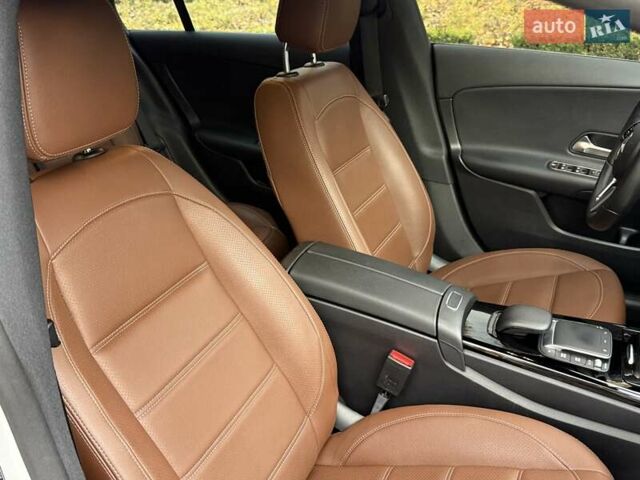 Белый Мерседес ЦЛА-класс, объемом двигателя 2 л и пробегом 160 тыс. км за 25950 $, фото 82 на Automoto.ua