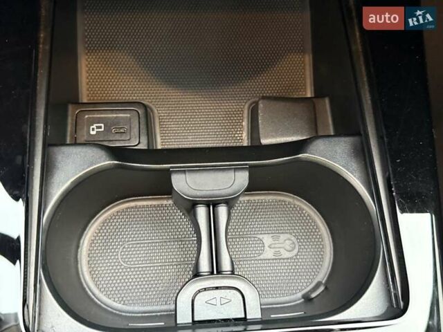 Белый Мерседес ЦЛА-класс, объемом двигателя 2 л и пробегом 160 тыс. км за 25950 $, фото 91 на Automoto.ua