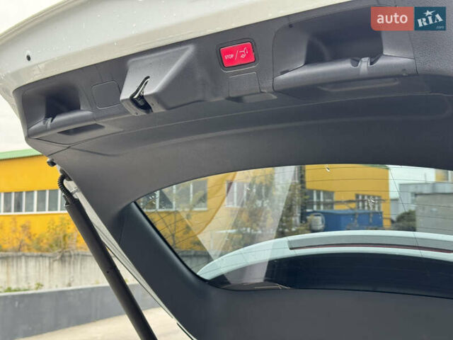 Мерседес ЦЛА-класс 2021 в Киеве на Automoto.ua Белый Мерседес ЦЛА-класс, объемом двигателя 1.95 л и пробегом 170 тыс. км за 26000 $, фото 13 на Automoto.ua