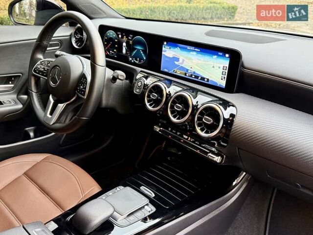 Белый Мерседес ЦЛА-класс, объемом двигателя 2 л и пробегом 160 тыс. км за 25950 $, фото 86 на Automoto.ua