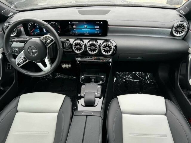 Черный Мерседес ЦЛА-класс, объемом двигателя 2 л и пробегом 18 тыс. км за 11200 $, фото 9 на Automoto.ua