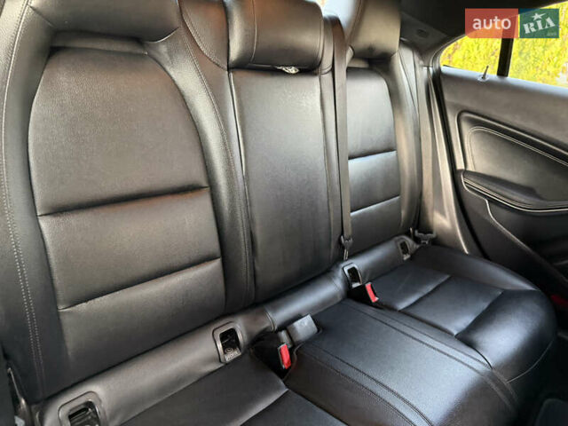 Черный Мерседес ЦЛА-класс, объемом двигателя 1.99 л и пробегом 195 тыс. км за 12499 $, фото 9 на Automoto.ua