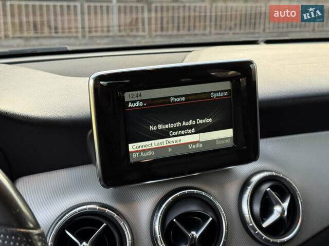 Черный Мерседес ЦЛА-класс, объемом двигателя 1.99 л и пробегом 195 тыс. км за 12499 $, фото 48 на Automoto.ua