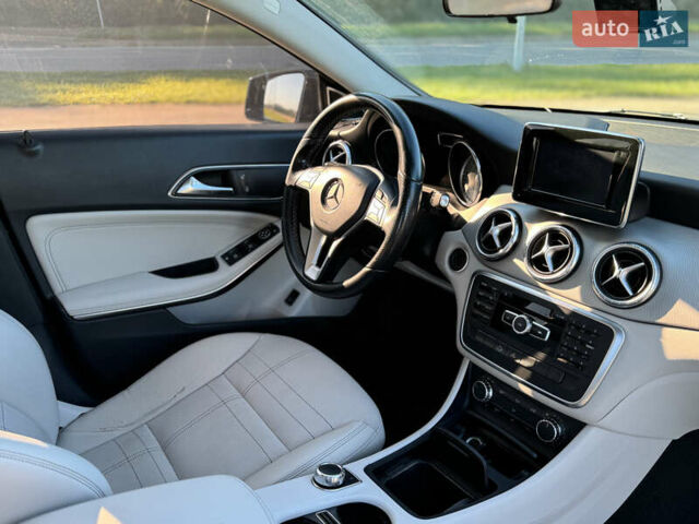 Черный Мерседес ЦЛА-класс, объемом двигателя 1.8 л и пробегом 180 тыс. км за 16000 $, фото 25 на Automoto.ua