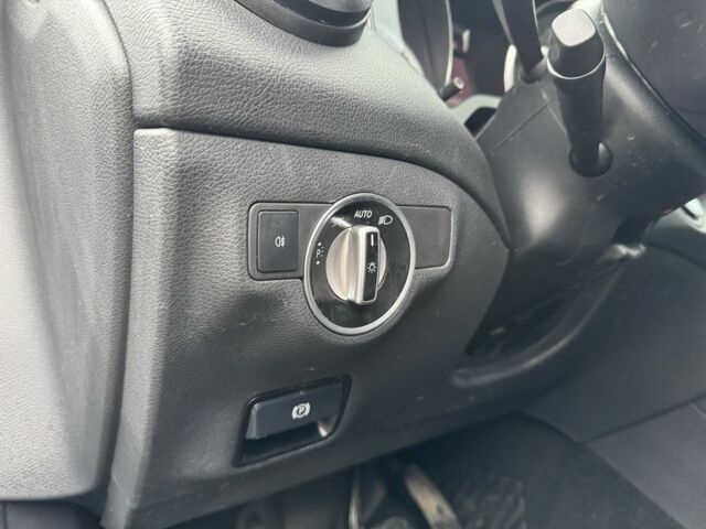 Черный Мерседес ЦЛА-класс, объемом двигателя 2 л и пробегом 90 тыс. км за 13500 $, фото 15 на Automoto.ua