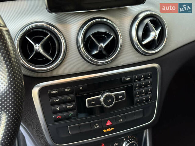 Черный Мерседес ЦЛА-класс, объемом двигателя 1.99 л и пробегом 195 тыс. км за 12499 $, фото 49 на Automoto.ua