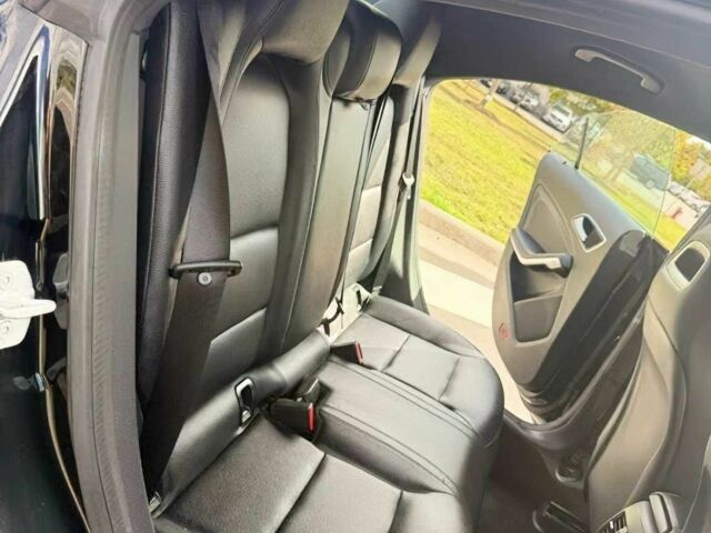 Чорний Мерседес ЦЛА-клас, об'ємом двигуна 2 л та пробігом 88 тис. км за 2800 $, фото 12 на Automoto.ua