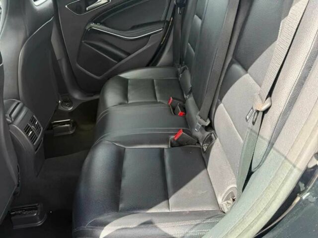 Чорний Мерседес ЦЛА-клас, об'ємом двигуна 2 л та пробігом 88 тис. км за 2800 $, фото 13 на Automoto.ua