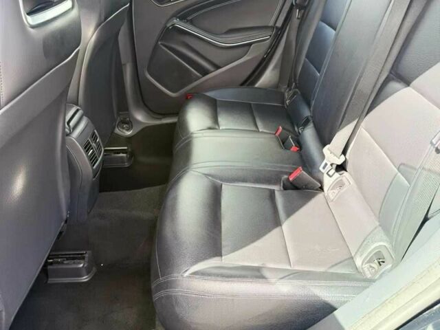 Чорний Мерседес ЦЛА-клас, об'ємом двигуна 2 л та пробігом 88 тис. км за 2800 $, фото 10 на Automoto.ua