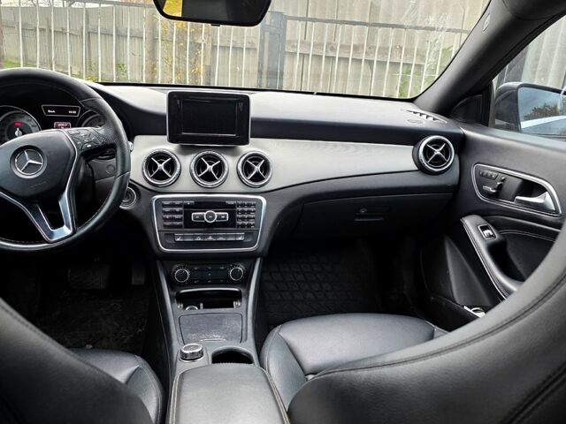 Черный Мерседес ЦЛА-класс, объемом двигателя 2 л и пробегом 170 тыс. км за 14500 $, фото 1 на Automoto.ua