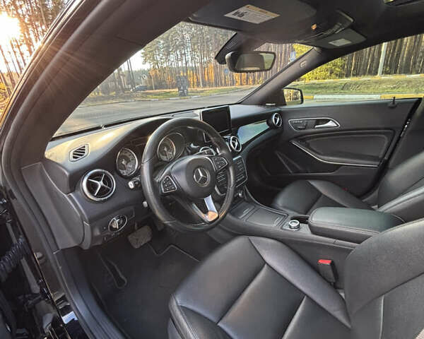 Черный Мерседес ЦЛА-класс, объемом двигателя 1.99 л и пробегом 174 тыс. км за 13300 $, фото 17 на Automoto.ua