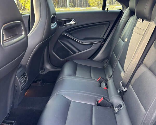 Черный Мерседес ЦЛА-класс, объемом двигателя 1.99 л и пробегом 174 тыс. км за 13300 $, фото 5 на Automoto.ua