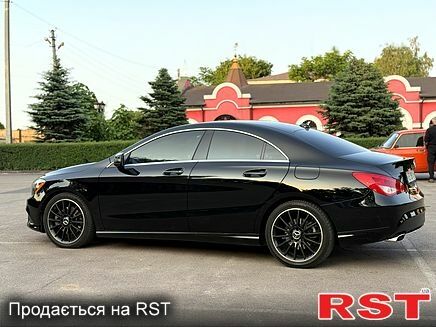 Чорний Мерседес ЦЛА-клас, об'ємом двигуна 2 л та пробігом 164 тис. км за 13900 $, фото 3 на Automoto.ua