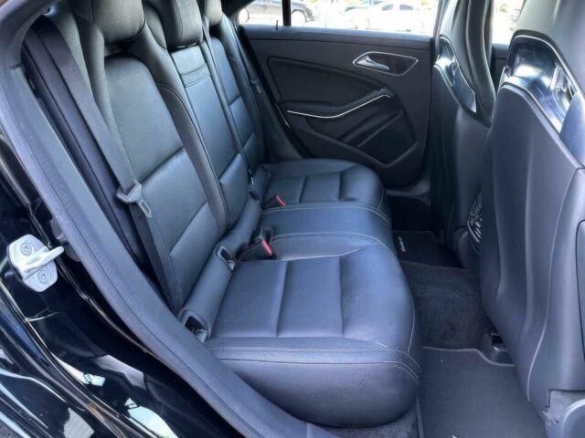 Черный Мерседес ЦЛА-класс, объемом двигателя 2 л и пробегом 71 тыс. км за 3200 $, фото 11 на Automoto.ua