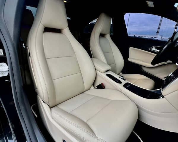 Черный Мерседес ЦЛА-класс, объемом двигателя 2 л и пробегом 150 тыс. км за 15900 $, фото 29 на Automoto.ua