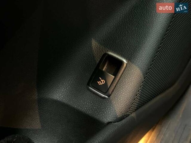 Черный Мерседес ЦЛА-класс, объемом двигателя 1.99 л и пробегом 85 тыс. км за 22990 $, фото 18 на Automoto.ua