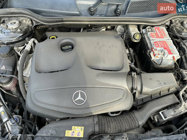 Чорний Мерседес ЦЛА-клас, об'ємом двигуна 1.99 л та пробігом 197 тис. км за 13900 $, фото 35 на Automoto.ua