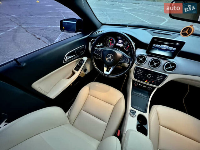 Черный Мерседес ЦЛА-класс, объемом двигателя 2 л и пробегом 150 тыс. км за 15900 $, фото 44 на Automoto.ua